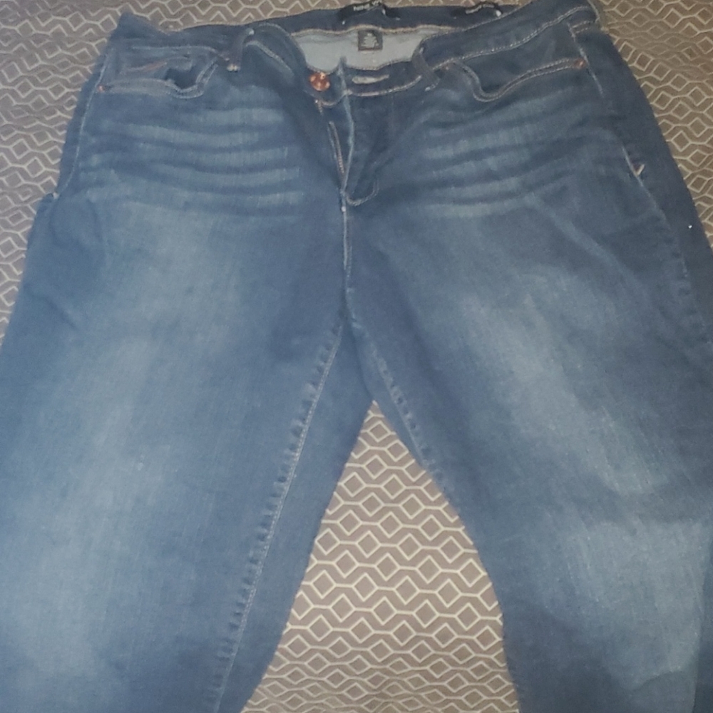 9 West cutoff jean capris